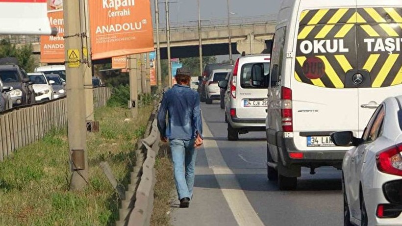 Türkiye'nin konuştuğu 'Yürüyen Adam' hayatını kaybetti - Resim: 1