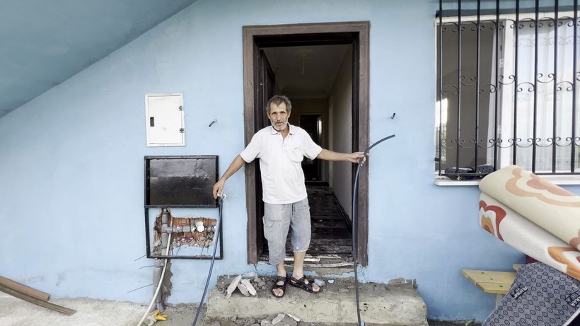 Elektrik borularından eve su basıp çeşmeyi 10 gün açık bıraktılar - Resim: 5