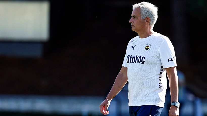 Fenerbahçe Başkanı Ali Koç merak edilenleri yanıtladı: "İstifa edecek mi? Mourinho ile devam mı? - Resim : 8