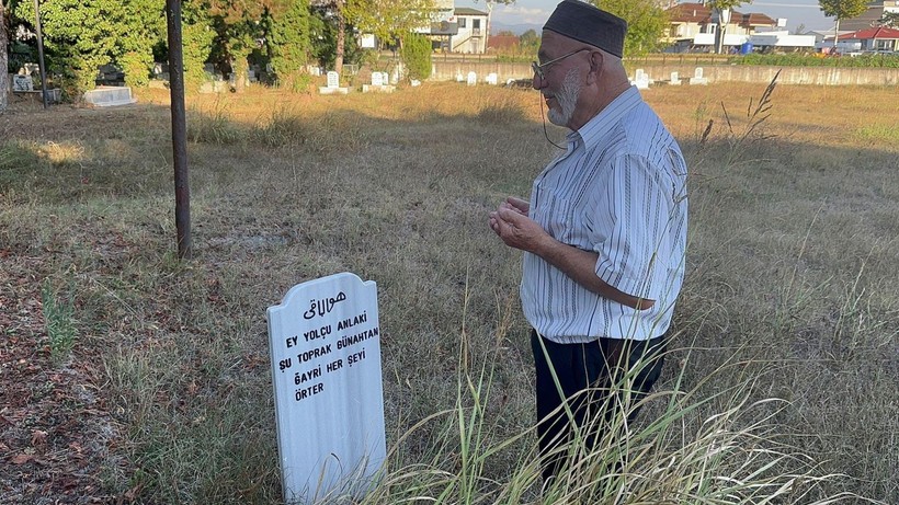 Düzce'de bir vatandaş gördüğü rüya sonrası kendi mezar taşını yaptırdı - Resim: 5
