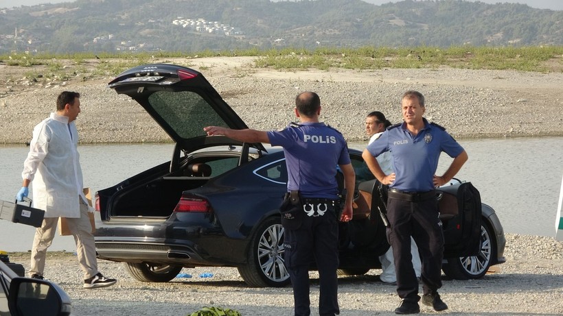 Lüks otomobilde kanlı infaz: Göl kıyısında önce sevgilisini öldürdü ardından intihar etti - Resim: 1