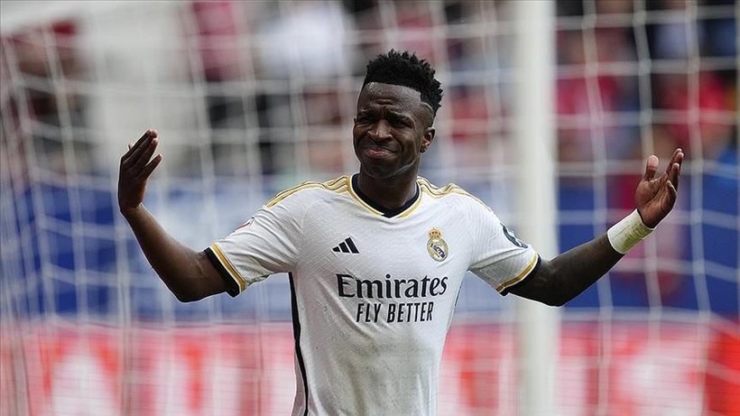 Vinicius Jr.'dan tarihi imza: PSG'ye transfer oluyor - Resim: 1