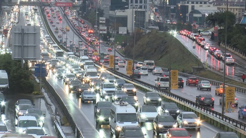 İstanbul'da 1 Mayıs önlemleri | Hangi yollar ve metro istasyonları trafiğe kapatıldı? - Resim: 19