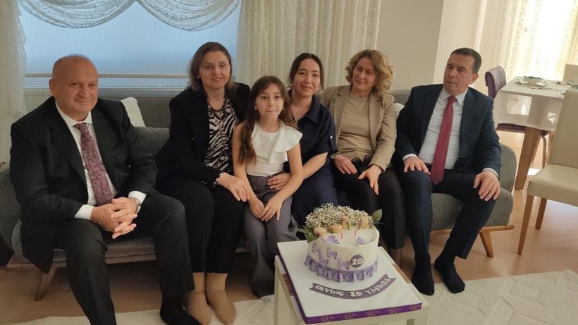 Şehit Astsubay Nejdet Aydoğdu'nun kızına doğum günü sürprizi - Resim : 2