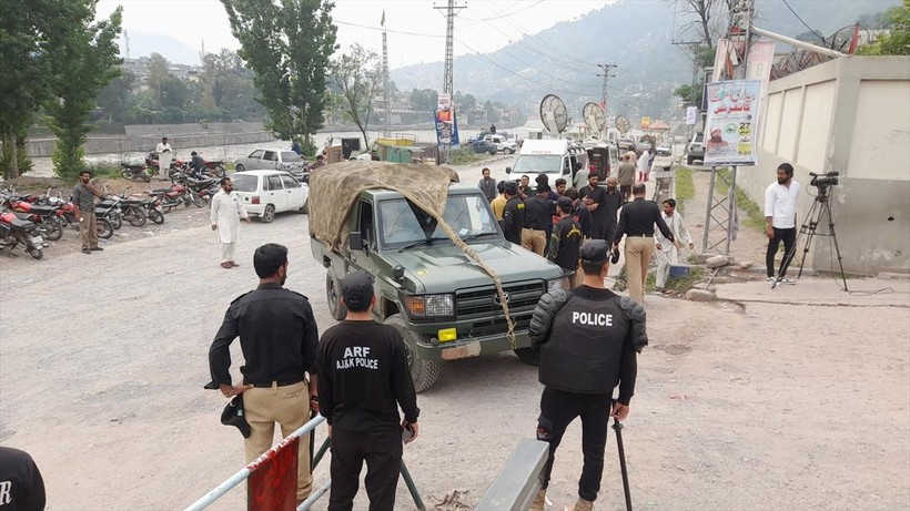 Hindistan-Pakistan sınırında sıcak çatışma: Sabah olunca yıkım ortaya çıktı - Resim: 5