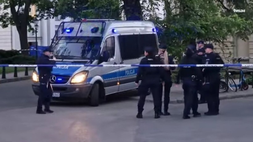 Varşova Üniversitesi'nde dehşet: Baltayla kampüse giren bir kişi 1 kişi katletti - Resim: 4