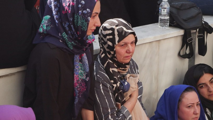 Gaziosmanpaşa'da korkunç kaza! Küçük Metehan abisini beklerken servis minibüsünün altında kaldı - Resim: 7