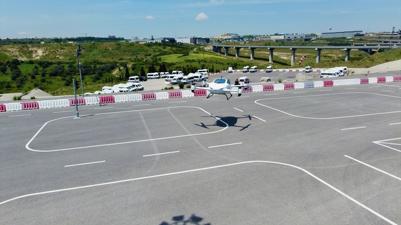 İki kişilik elektrikli uçan araba için geri sayım! Trafiğe çıkacağı tarih belli oldu - Resim: 8
