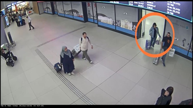 İstanbul Havalimanı’nda 3 kadının cinsel organlarında 6 kilo altın ele geçirildi - Resim: 4