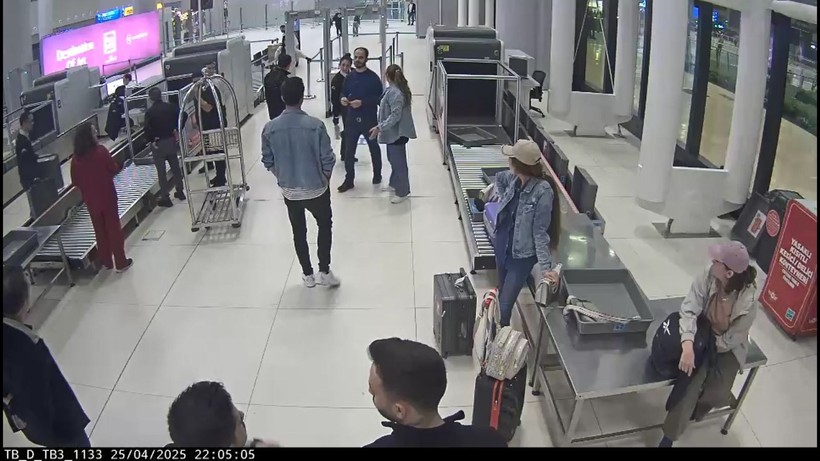 İstanbul Havalimanı’nda 3 kadının cinsel organlarında 6 kilo altın ele geçirildi - Resim: 5