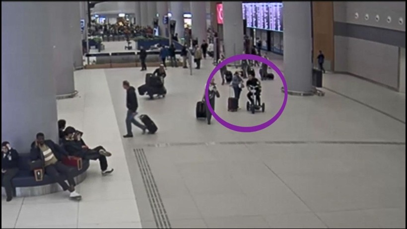 İstanbul Havalimanı’nda 3 kadının cinsel organlarında 6 kilo altın ele geçirildi - Resim: 1