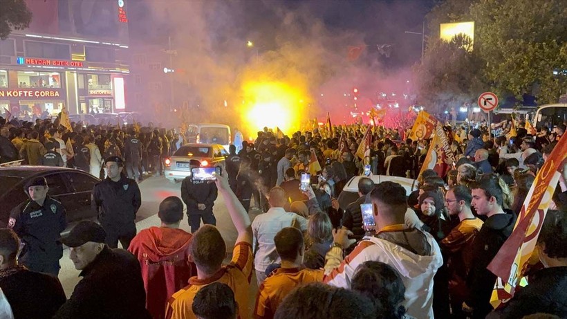Ağrı'dan Tekirdağ'a şampiyonluk kutlaması! Yurdun dört bir yanında Galatasaraylı taraftardan kutlama - Resim: 59