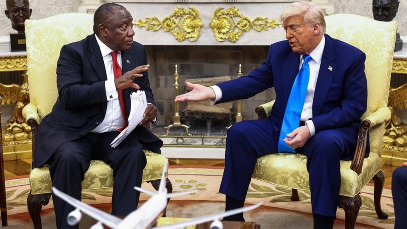Trump'ın Güney Afrika liderini soykırımla suçlayıp gösterdiği görsellerin Kongo’da çekildiği ortaya çıktı - Resim : 1