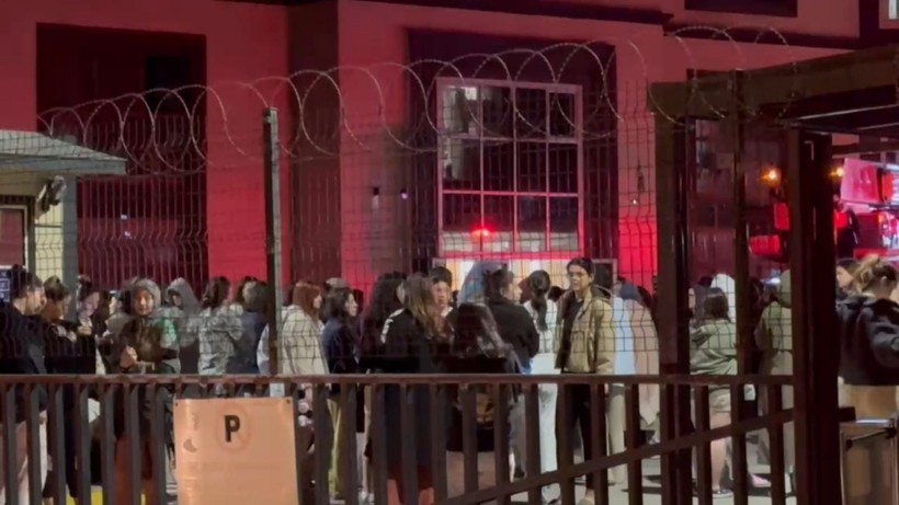 Tuzla’da, gece yarısı öğrenci yurdunda yangın! Panik dolu anlar yaşandı - Resim: 3