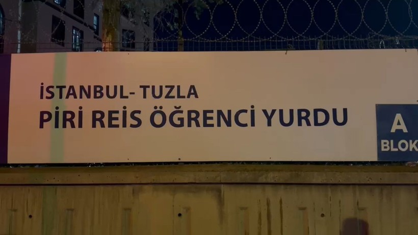 Tuzla’da, gece yarısı öğrenci yurdunda yangın! Panik dolu anlar yaşandı - Resim: 1