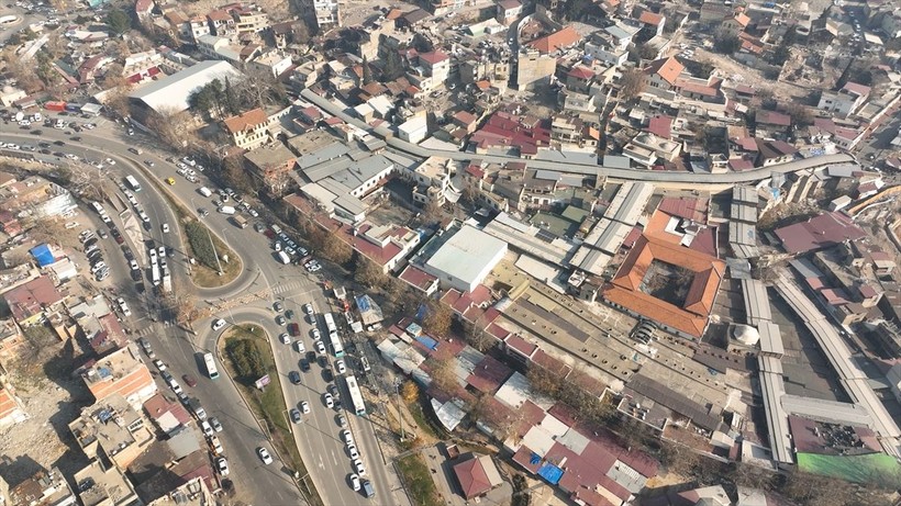 Bakan Kurum, Kahramanmaraş'taki restorasyonu süren Tarihi Kapalı Çarşı'nın görüntülerini paylaştı - Resim: 9