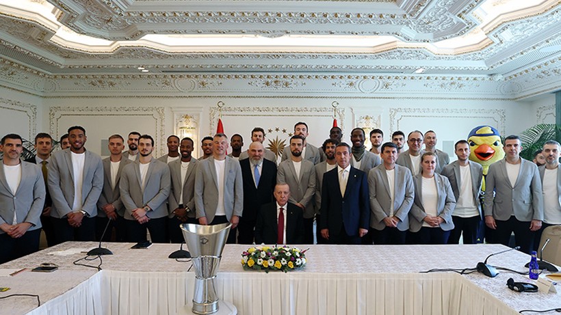 Cumhurbaşkanı Erdoğan, Avrupa şampiyonu olan Fenerbahçe Beko basketbol takımını kabul etti - Resim : 1