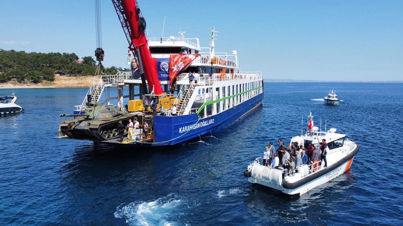 Saros Körfezi'ne tank batırıldı - Resim: 4