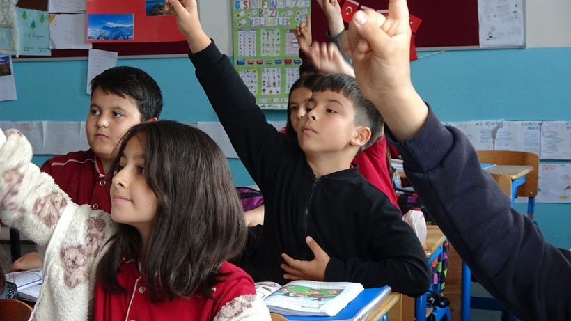 Boş vakitlerinde çobanlık yapan Emir, bursluluk sınavından 500 tam puan aldı - Resim: 5