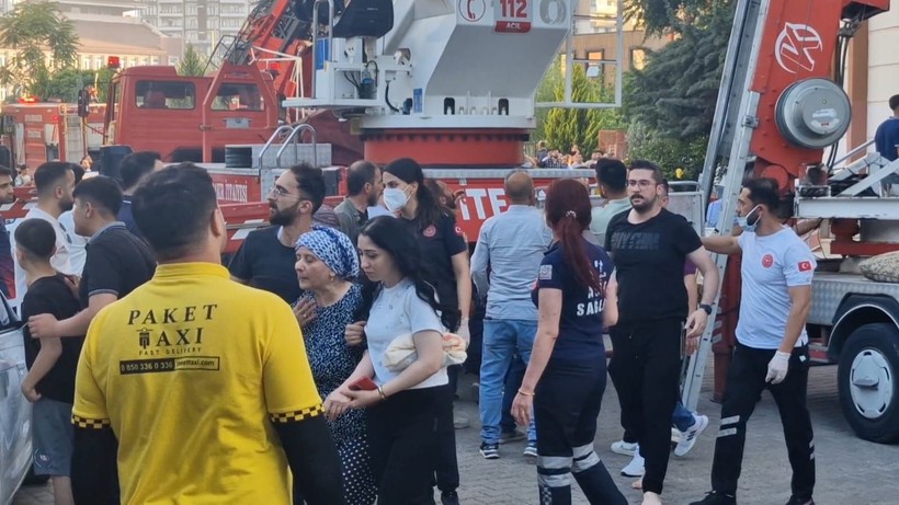 Diyarbakır'daki yangın faciasında tüyler ürperten ayrıntı! Anne ve çocukları ihmal kurbanı oldu - Resim: 4