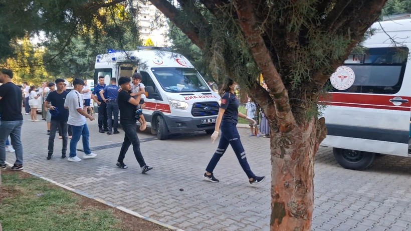 Diyarbakır'daki yangın faciasında tüyler ürperten ayrıntı! Anne ve çocukları ihmal kurbanı oldu - Resim: 8