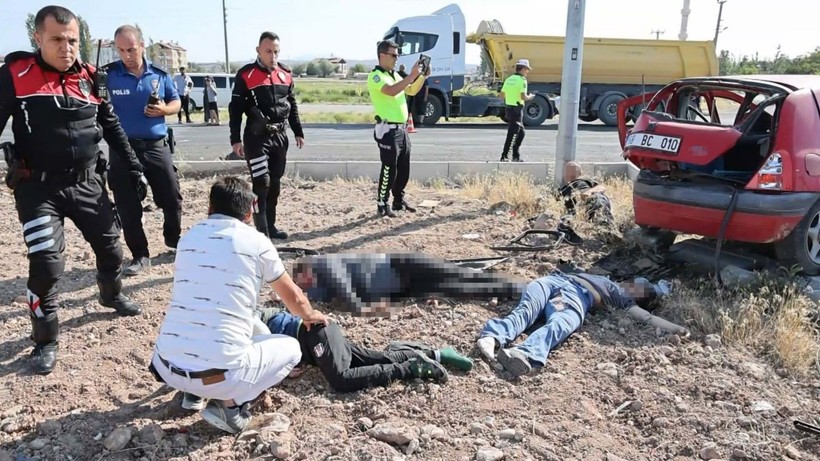 AYT sınavına giderken korkunç kaza: 1 ölü, 10 yaralı - Resim: 25