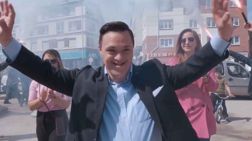 Türkiye’nin ilk Down sendromlu muhtar adayı Mücahit’in belgeseli festivallerden ödüllerle döndü - Resim: 9