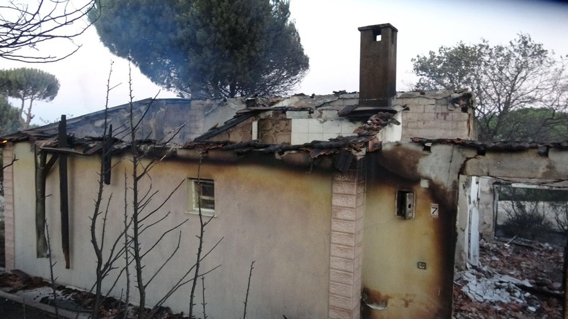 İzmir'de orman yangını felaketi! Tahliye edilen evler alev alev yandı, hasarın boyutu gün ağarınca gözler önüne serildi - Resim: 7