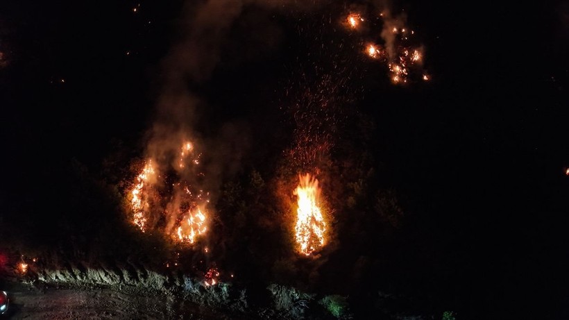 Hatay'ın kötü talihi! Depremlerden sonra yangın: Alevlerle mücadele devam ediyor - Resim: 4