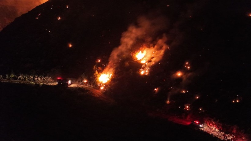 Hatay'ın kötü talihi! Depremlerden sonra yangın: Alevlerle mücadele devam ediyor - Resim: 5