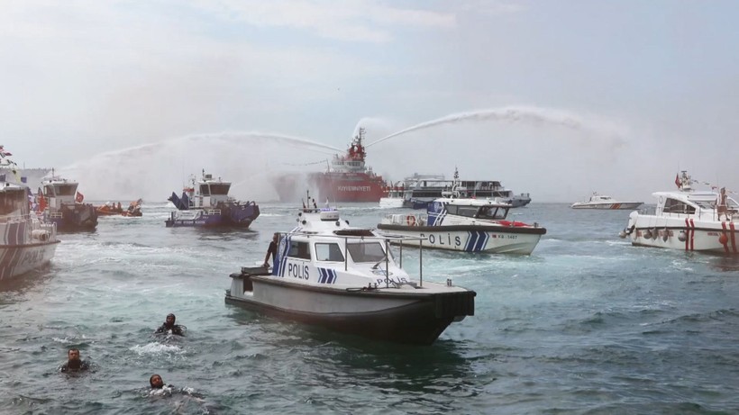 İstanbul'da Denizcilik ve Kabotaj Bayramı'nın 99'uncu yılı kutlandı⚓🛳️ - Resim: 1