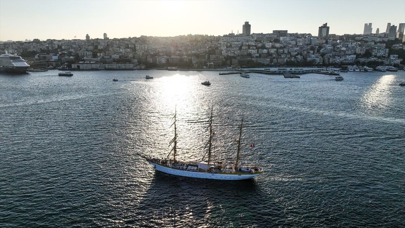 İstanbul Boğazı'ndan tarihi yelkenli Nava Scoala Mircea geçti - Resim: 6