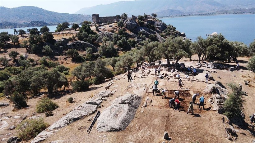 Herakleia Antik Kenti'ndeki kazılarda Bizans mezarları ortaya çıkarıldı - Resim: 12