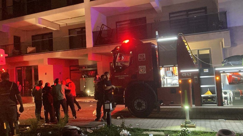 Ankara'da 26 katlı binada yangın faciası! 1'i bebek 3 kişi can verdi - Resim: 2