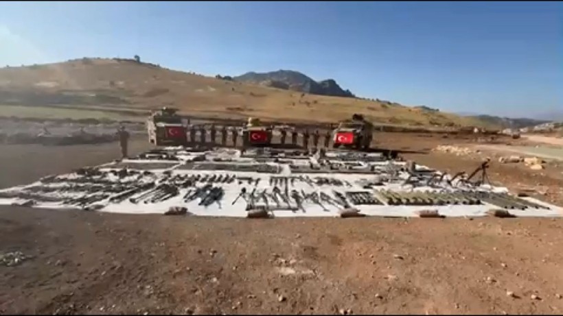 MSB PKK'nın kullandığı 33 odalı mağaranın imha edildiğini duyurdu! İçinden çıkanlar şaşkına çevirdi - Resim: 1