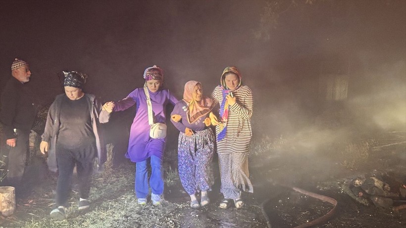 Tekirdağ'da çıkan orman yangını Çanakkale'ye sıçradı! Felaket gün ağarınca ortaya çıktı - Resim: 3