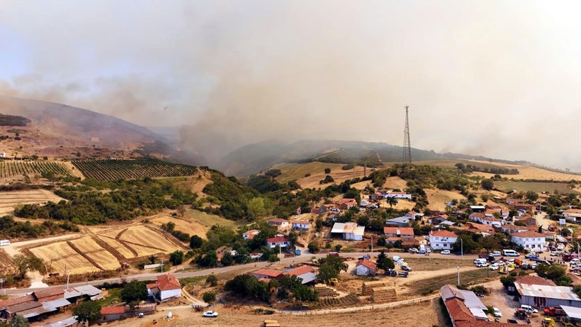 Tekirdağ Şarköy'de orman yangınının büyüklüğünü gösteren kareler - Resim: 8