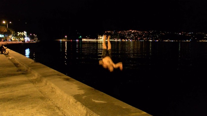 İstanbul'da sıcaktan bunalanlar gece denize girdi - Resim: 4