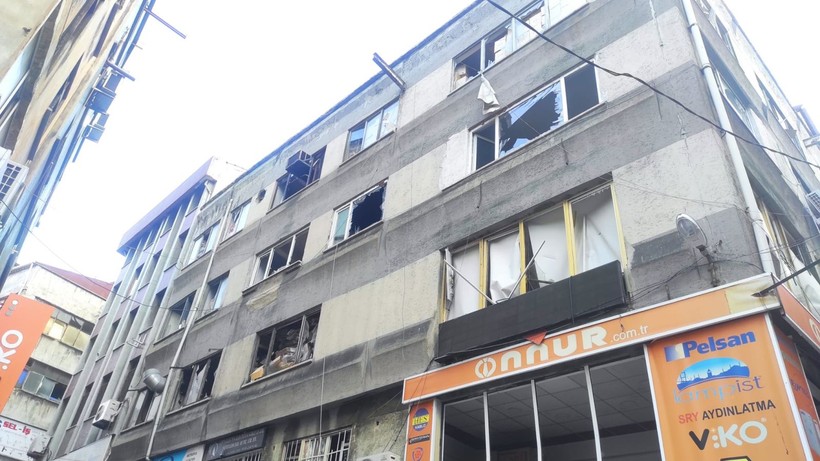 Beyoğlu'ndaki patlamanın izleri gün aydınlanınca ortaya çıktı - Resim: 3