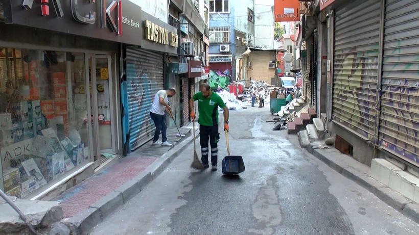 Beyoğlu'ndaki patlamanın izleri gün aydınlanınca ortaya çıktı - Resim: 6