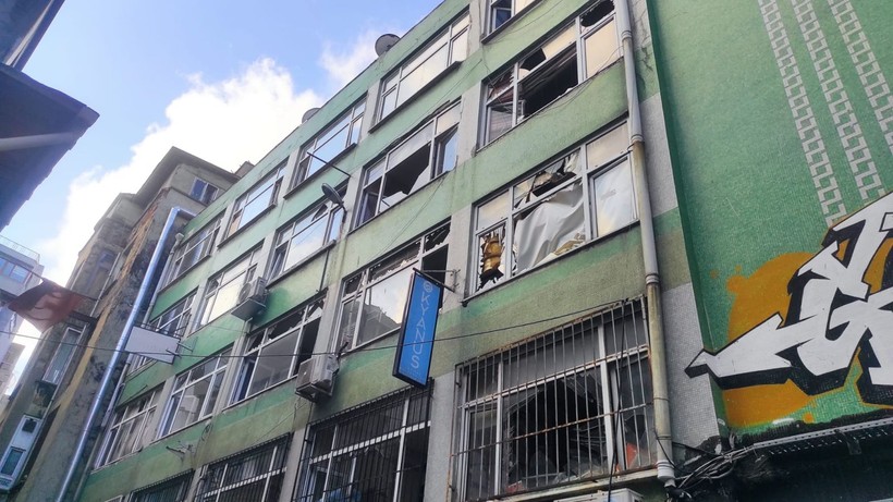 Beyoğlu'ndaki patlamanın izleri gün aydınlanınca ortaya çıktı - Resim: 2