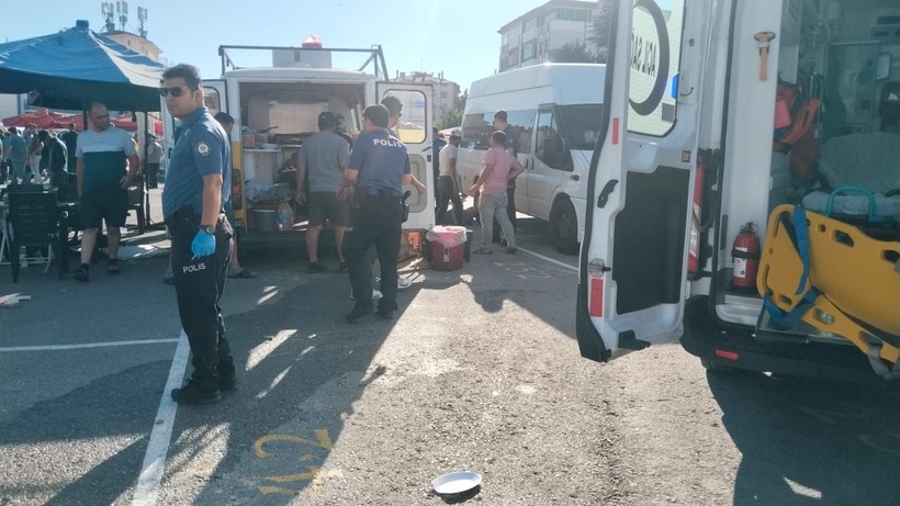 Çorum’da pazar yerine silahlı saldırı: 1'i ağır olmak üzere 8 yaralı! - Resim: 1