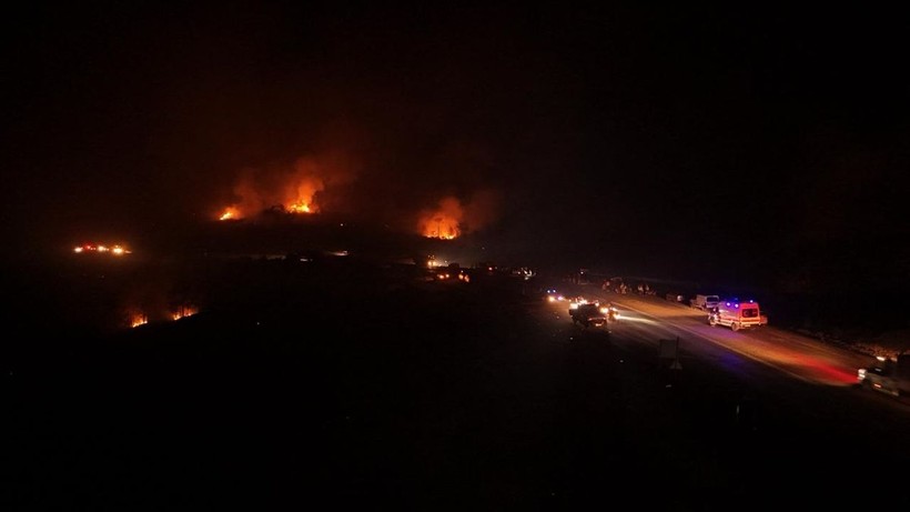 Bursa'nın Orhaneli ilçesindeki orman yangınına müdahale sürüyor - Resim: 1