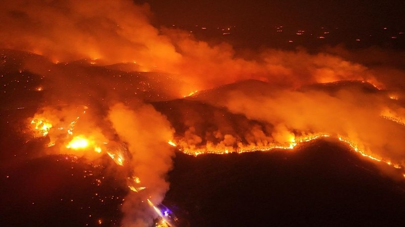 Bursa'nın Orhaneli ilçesindeki orman yangınına müdahale sürüyor - Resim: 8
