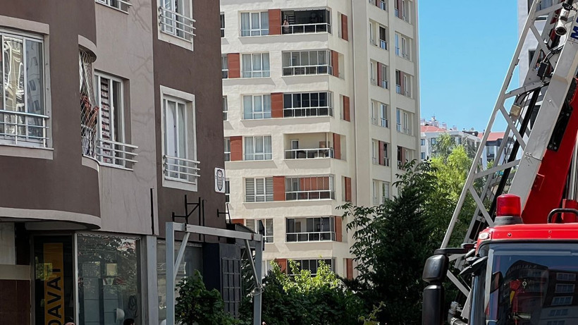 Kayseri'de 14 katlı bir binada yangın çıktı, ekiplerin müdahalesi sürüyor! - Resim: 4