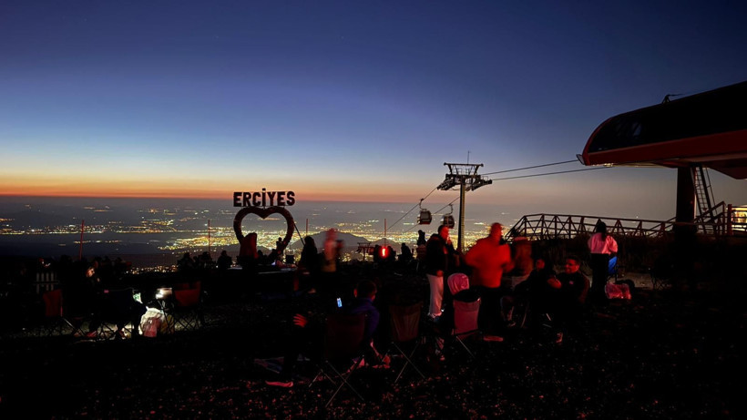 Erciyes'te 2 bin 650 metre yükseklikte meteor yağmuru - Resim: 13