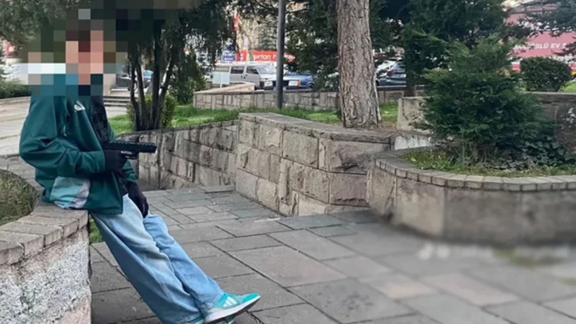 Annesini ve kız kardeşini taciz eden caniler 22 yaşında genci katletti - Resim : 2