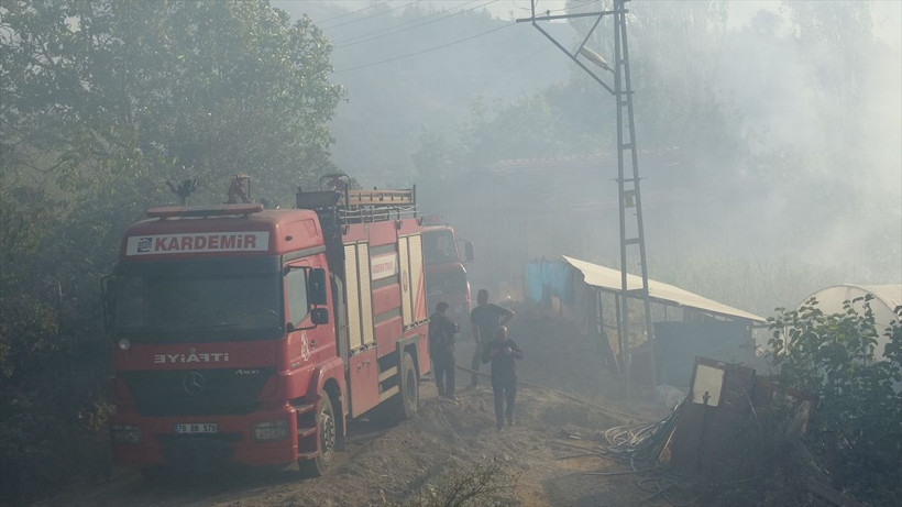 Kastamonu'da yangın devam ediyor! Kara yolu trafiğe kapatıldı, 9 köy tahliye edildi - Resim: 5