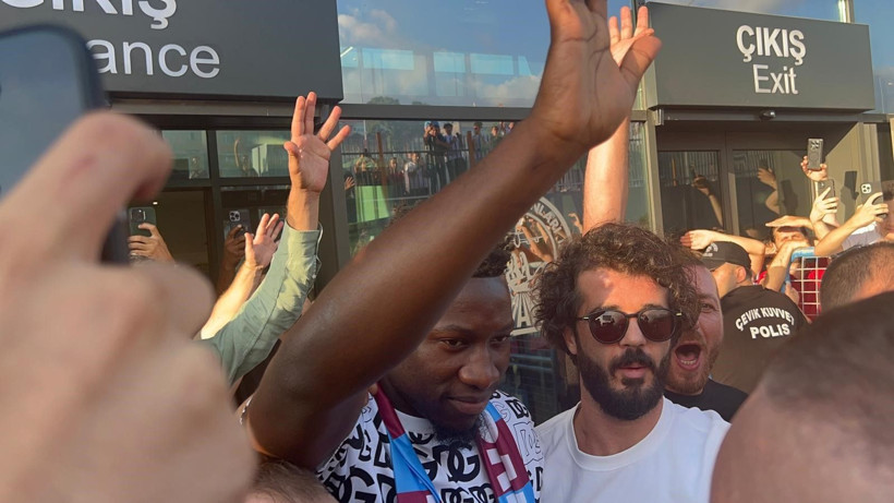 Andre Onana’ya Trabzon’da coşkulu karşılama - Resim: 3