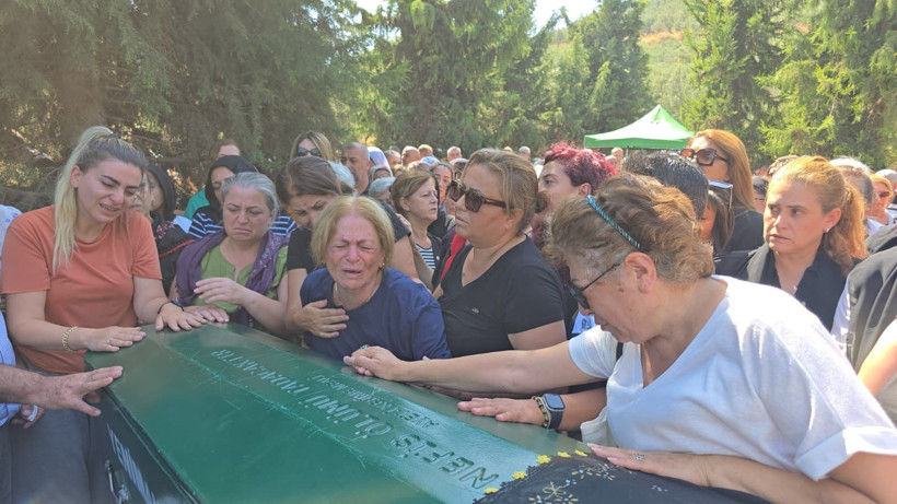 Kayınpederi ve eşi tarafından öldürülen Başak'ın cenazesini kadınlar taşıdı - Resim: 8